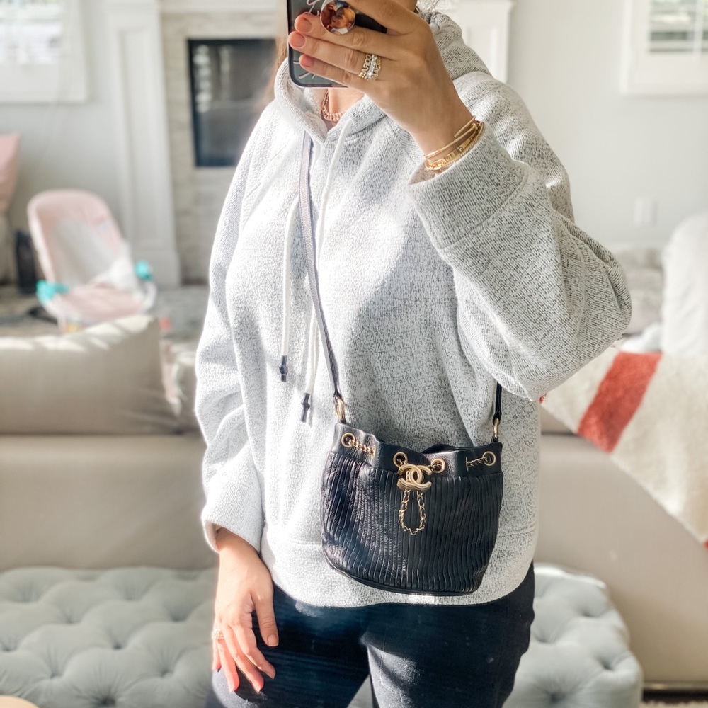 SOLD ❌ CHANEL pleated bucket bag gold hardware